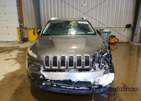 2015 Jeep Cherokee Latitude из США, поврежденный, VIN 1C4PJMCB4FW596025